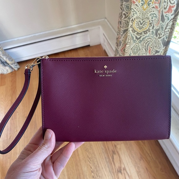 kate spade Handbags - NWOT KATE SPADE burgundy large wristlet